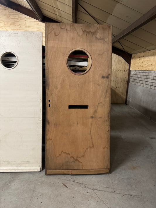 Voordeur | 2110 x 920 x 38 | Rechts | 133