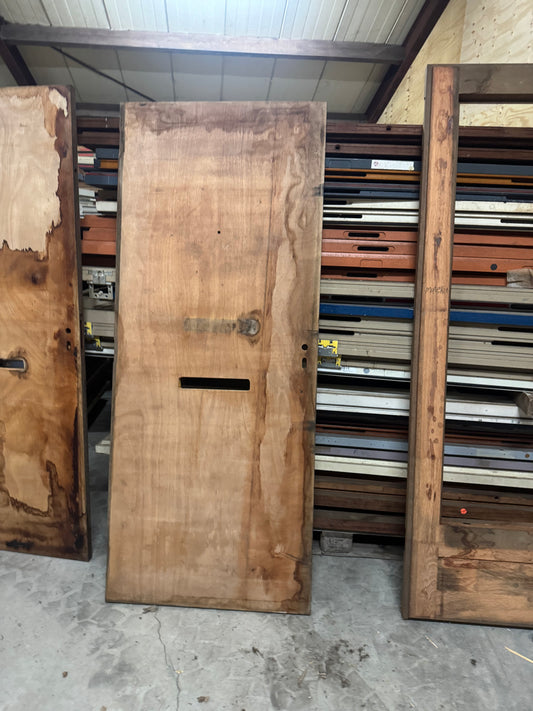 Voordeur | 2110 x 877 x 38 | Rechts | 200